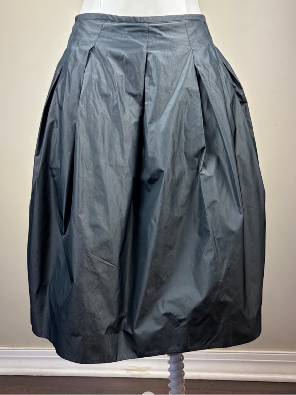 Vince Slate Gray 6  A-Line Pleated Midi Skirty2k 90s minimalist whimsy preppy